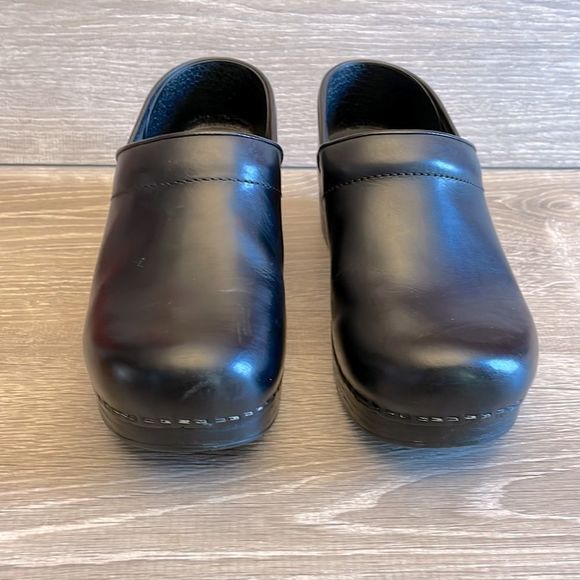 Dansko Professional Black Box Leather Clogs Women’s Size 8.5-9/EU 39 - Picture 2 of 10